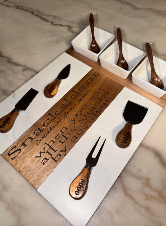 Snacksident engraved tray