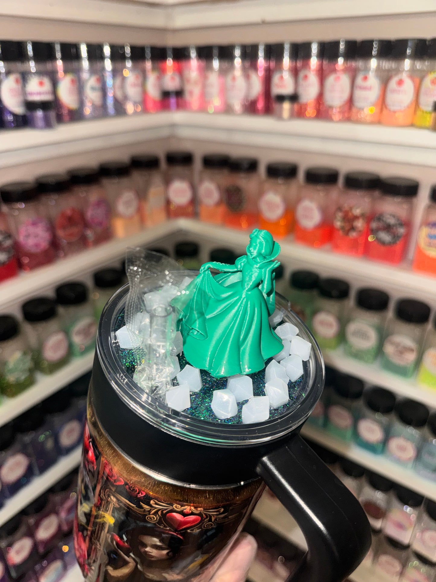 40oz Snow tumbler with 3D glow in the dark lid & straw